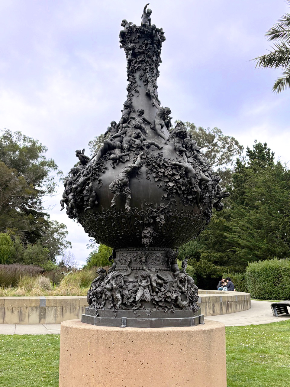 The Vintage Vase (Le Poème de la Vigne)